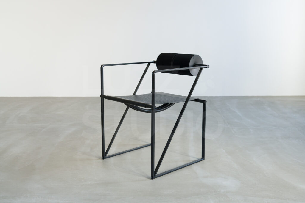 MARIO BOTTA（マリオ・ボッタ）ALIAS社製SECONDAセコンダ ラウンジチェア：レンタル撮影スタジオLUZZ STUDIOの有料レンタル家具